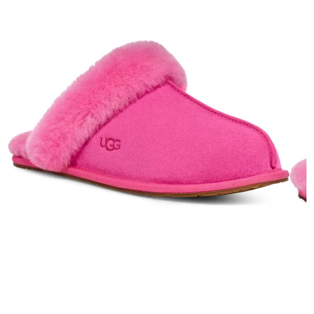 Ugg Women’s scuffette slipper. Rock Rose/7